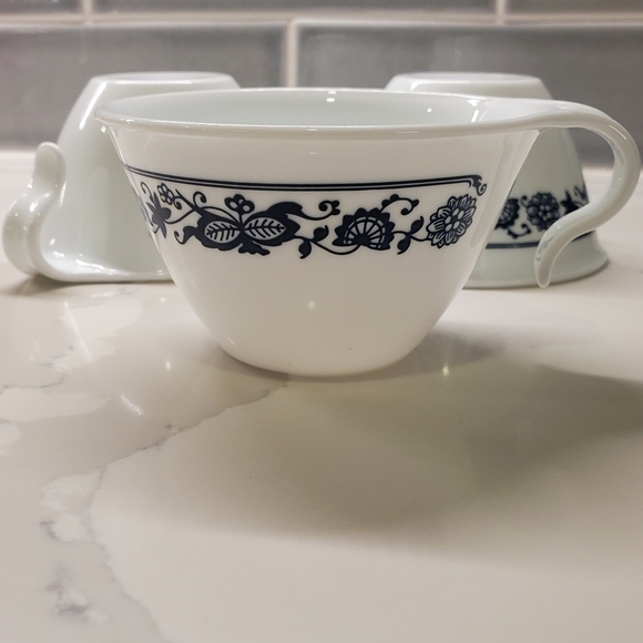 Corelle by Corning, Old Town Blue Onion, set of 3 tea cups - Picture 4 of 5
